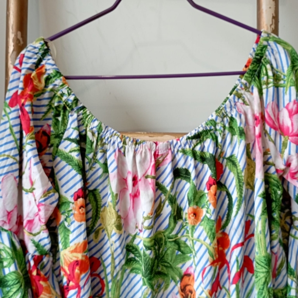 Off Shoulder Floral Striped Top - Picture 4 of 9